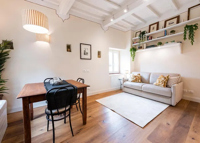 Charming Tornabuoni By Mmega