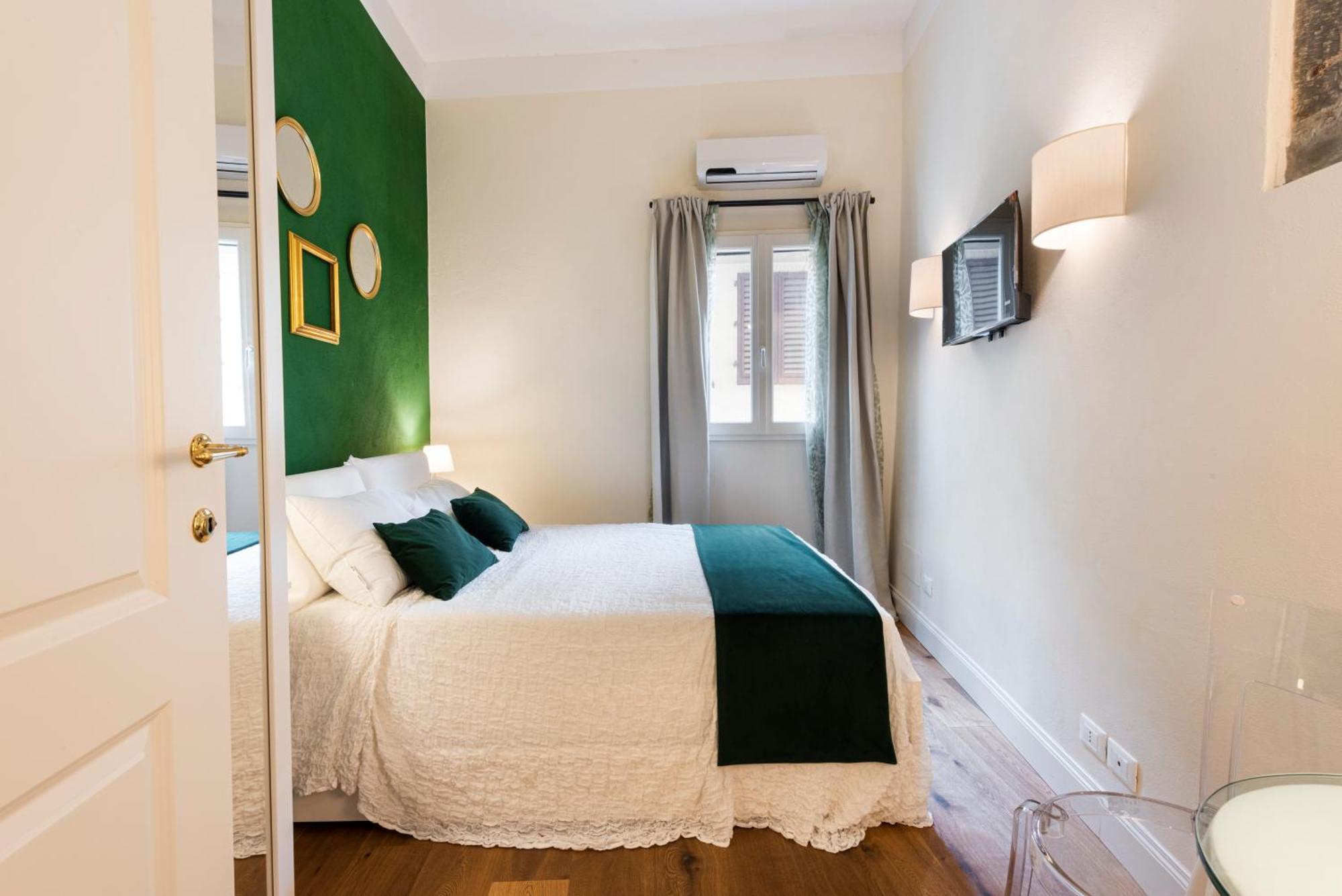 Charming Tornabuoni By Mmega Apartment Florence