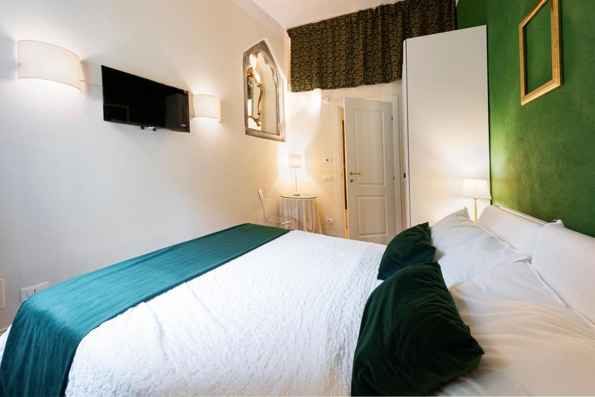 Apartment Charming Tornabuoni By Mmega